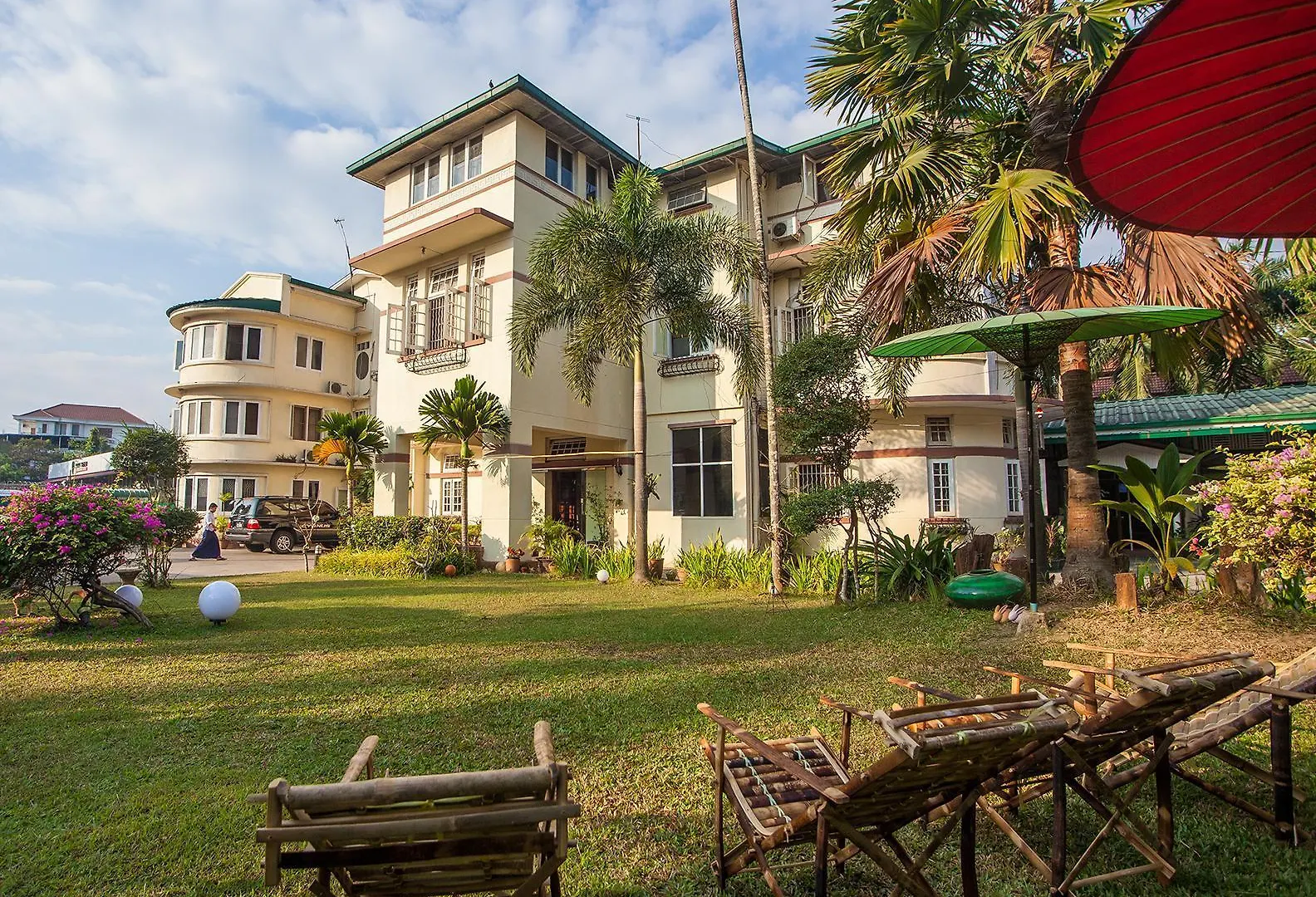 Rainbow Hotel Yangon